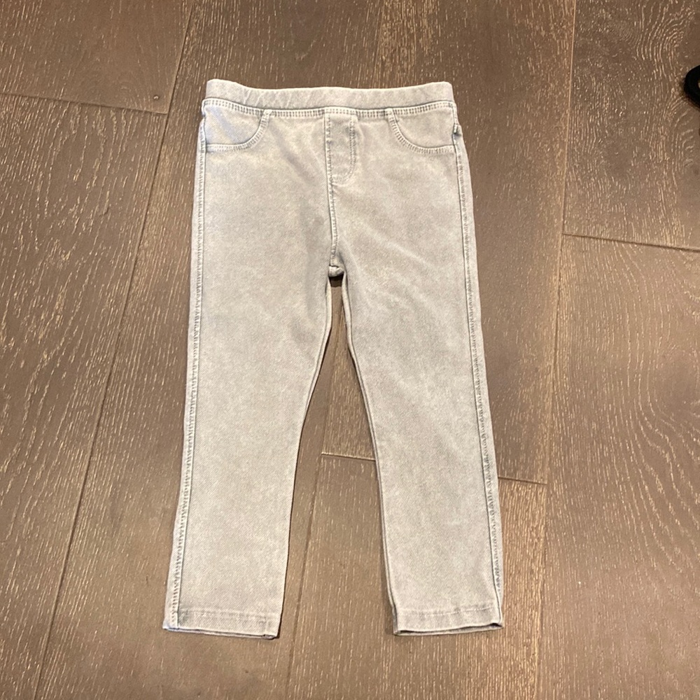 Zara toddler girl leggings. Size 2-3 years. Light gray.